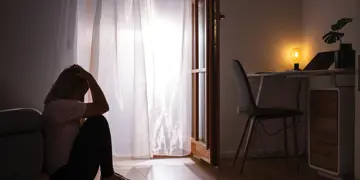 Womanalone