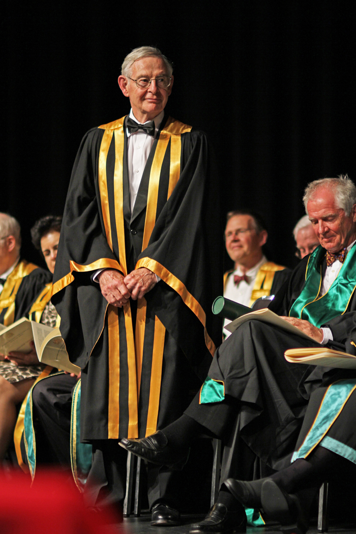 1 Duncan Receiving The Robert Orton Prize. Perth. May2012